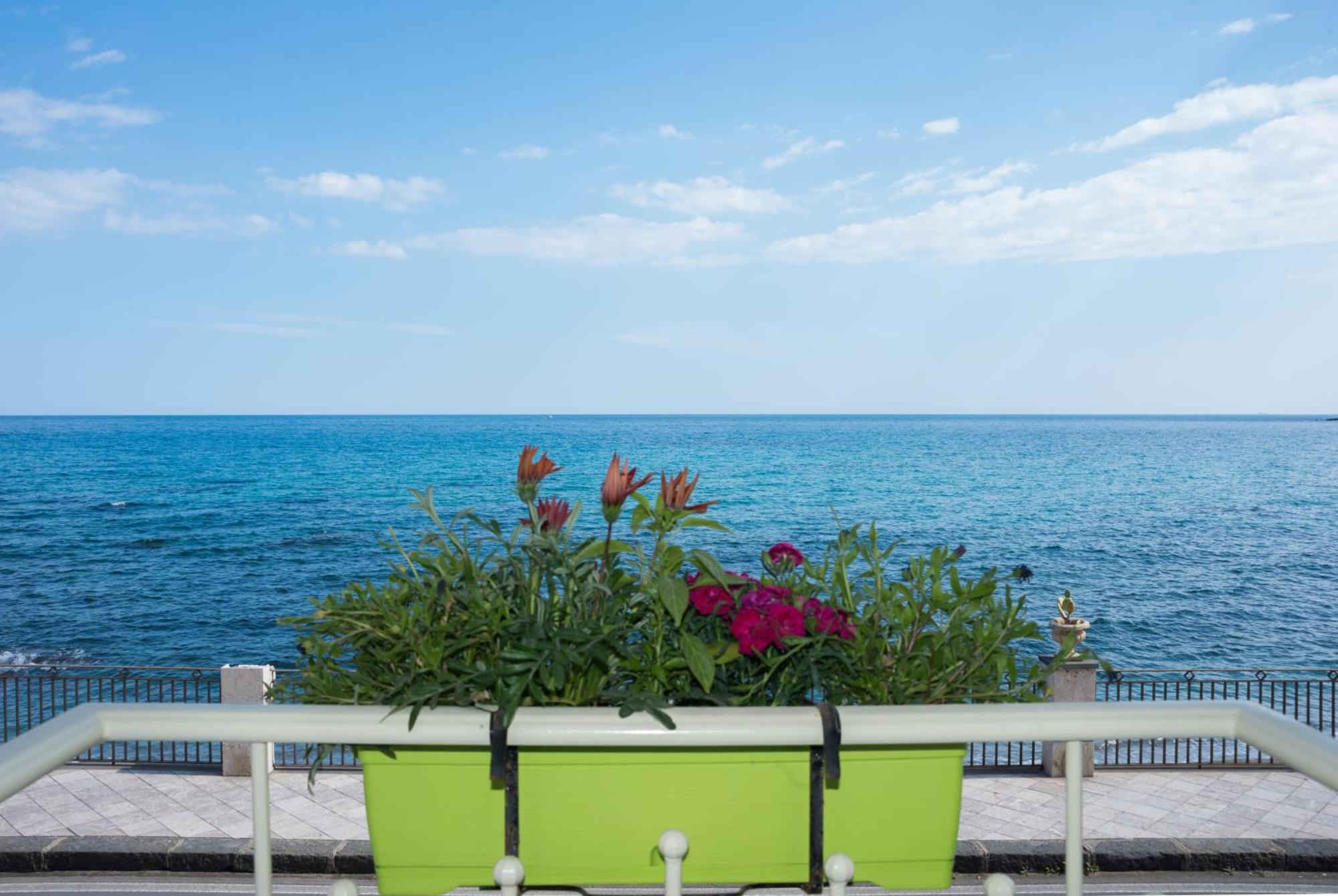 Joanna Studio Flat Giardini Naxos Exterior photo